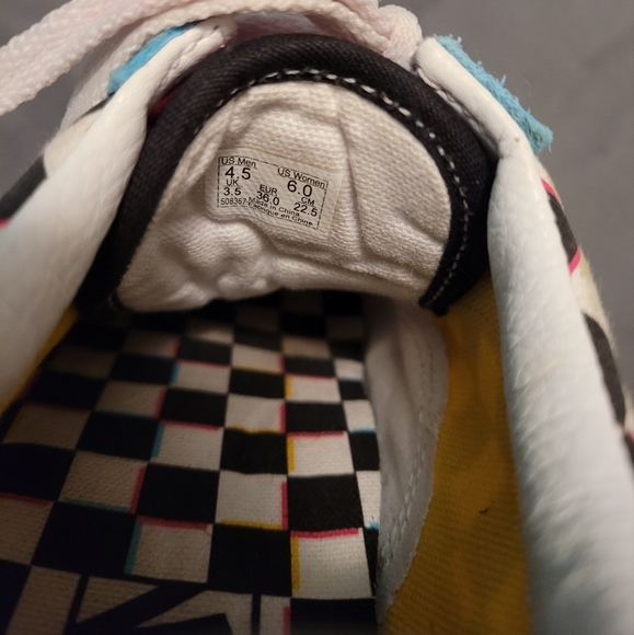 Old school Crazy Checkard Van's - Picture 7 of 7